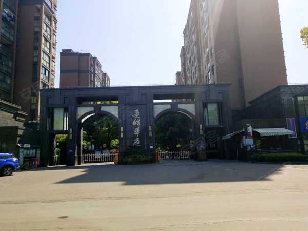 上海青浦重固逸皓华庭(公寓住宅)逸皓华庭两房精装修低价出租3200每月