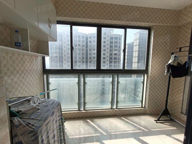 雍景湾69万精装三室89平满五电梯中层