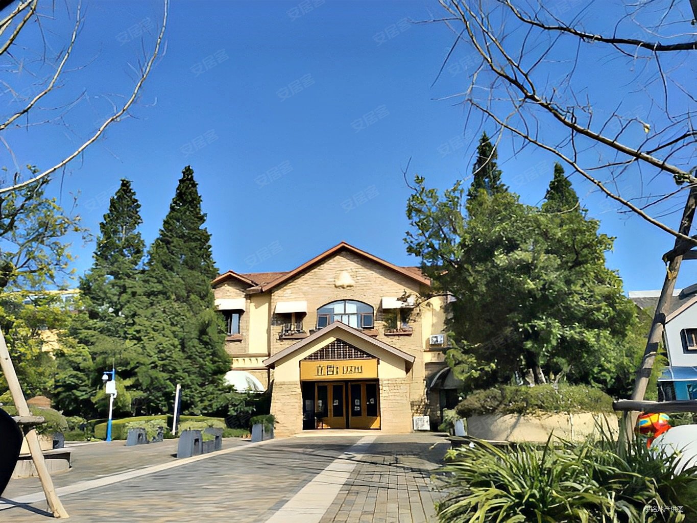 中信嘉丽泽(别墅)3室2厅4卫212㎡南北225万