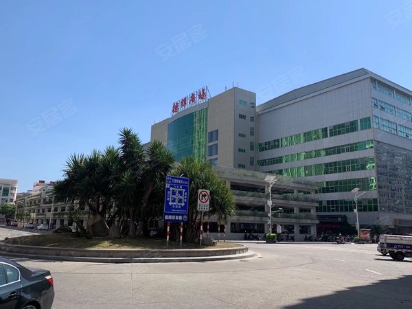 泉州石狮石狮泰禾广场德辉商业街德辉旁 三房二厅二卫 1200每月 楼梯6