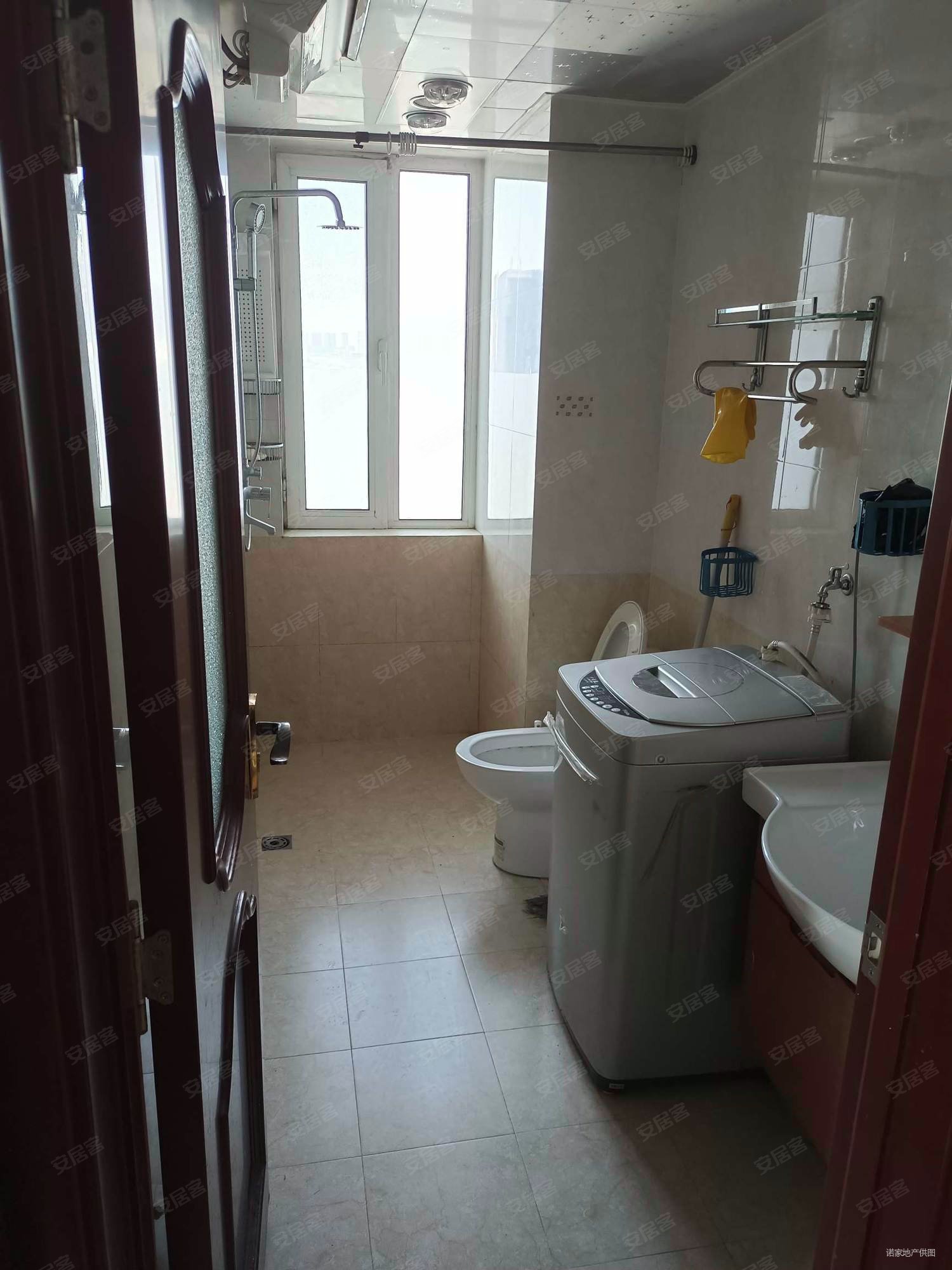 大连房产网>大连二手房>开发区二手房>红梅翠竹二手房>宏城金棕榈>