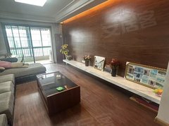 天长天长市区天发广场出租:三桥路电梯套房三房两厅两卫,精装!18000一年!出租房源真实图片