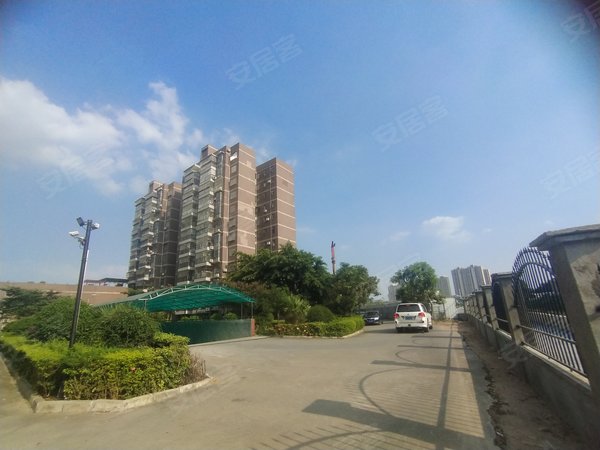 东莞黄江天虹怡海花园怡海花园 2室2厅1卫 精装修 83平 电梯房  家电