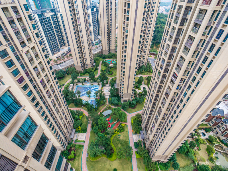 急售各付各税保利大都会中宇花园精装修朝南实用三房拎包入住