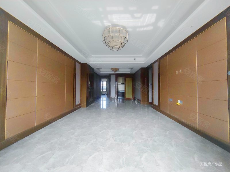 恒大龙奥御苑 满二 高楼层采光充足 精装修 交通便利