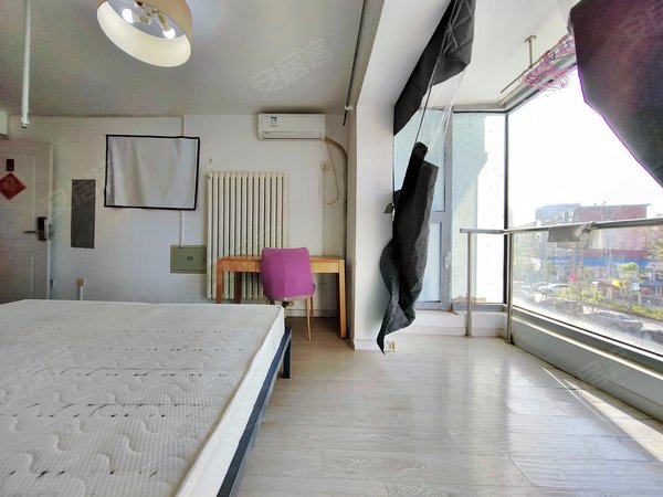 强佑清河新城精装大卧室!落地窗带阳台!近清河小营桥站!