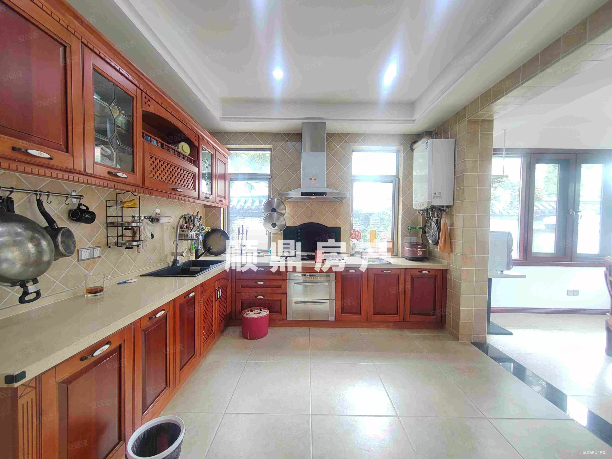 沁兰雅筑 新出独栋 占地2亩地 南院子老客户房子诚心卖急