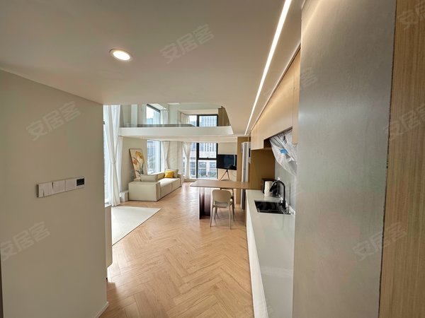 南昌红谷滩沙井路莱蒙都会熙梦城万达广场对面 精装loft出租 商圈环绕