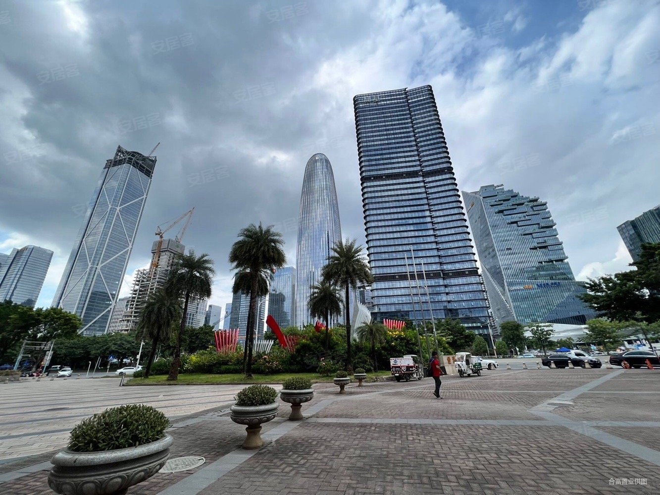 欢迎约看琶洲世港花园120平方正四方原装电梯楼