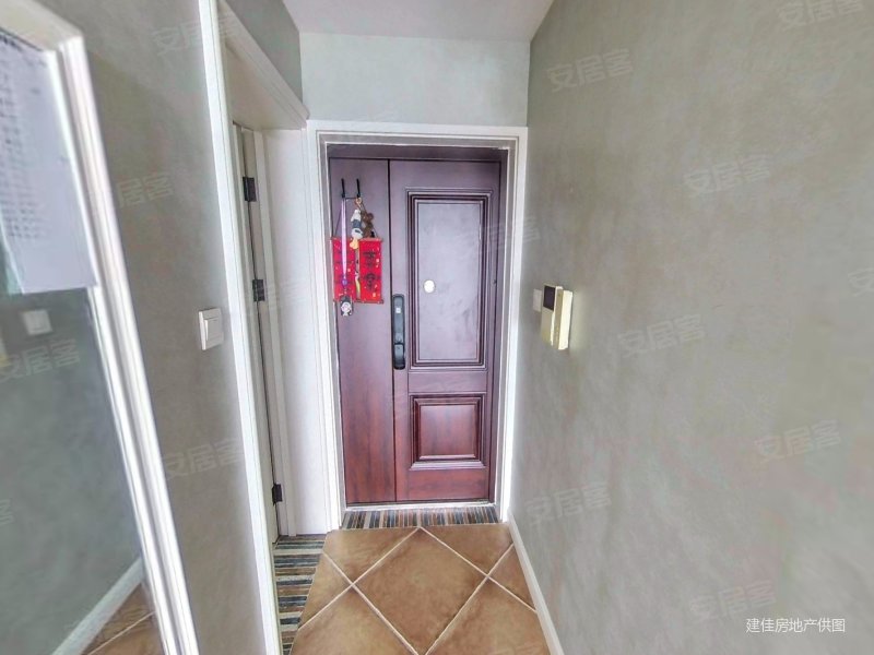 40万豪华装修 3m全屋净水软水 品牌家具家电 全天采光