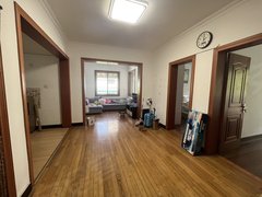 南通海门海门市区东苑弄自住老精装，生活配套设施齐全，房子干净看得起。出租房源真实图片