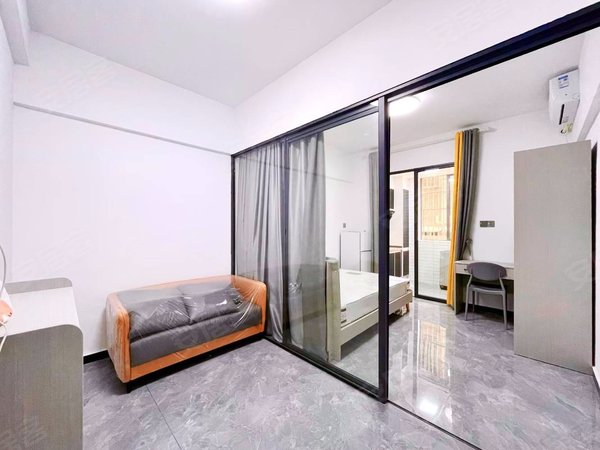 深圳宝安沙井东业苑小区沙井东业苑电梯轻奢风隔断式1房出租房源真实