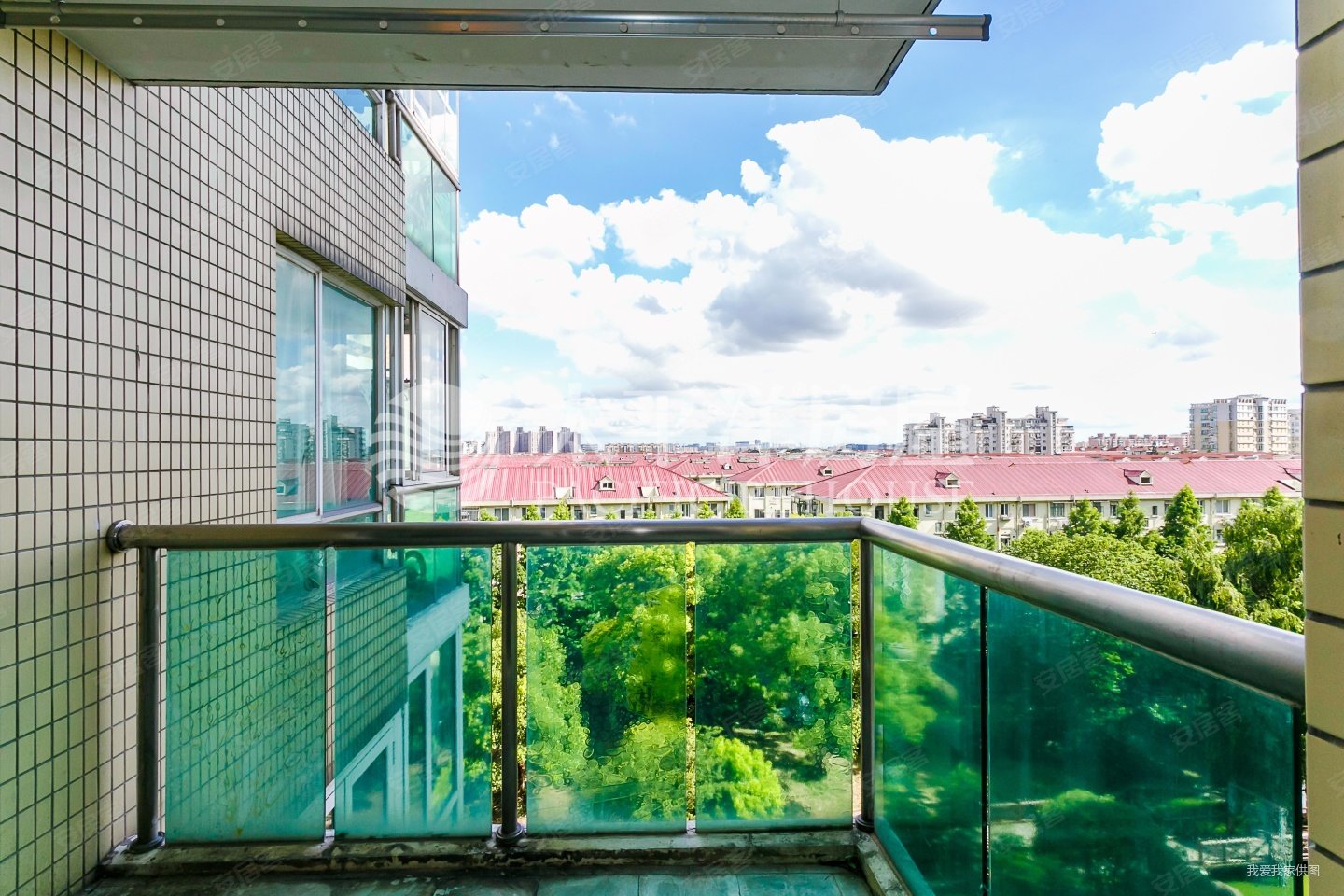 龙柏金汇 楼层好 出行方便 正南朝向 带电梯 双卫生间,嘉富丽苑二手房