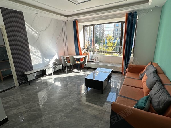 绍兴诸暨诸暨市区朗臻熙苑中医院附近兴盛苑 朗臻熙苑两室一厅 近万风