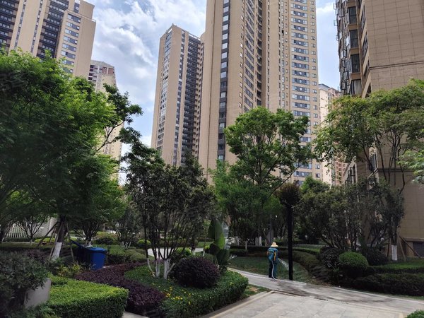 昆明五华莲花片区云上城小区月付无中介云上城苏家塘金鼎科技园协信