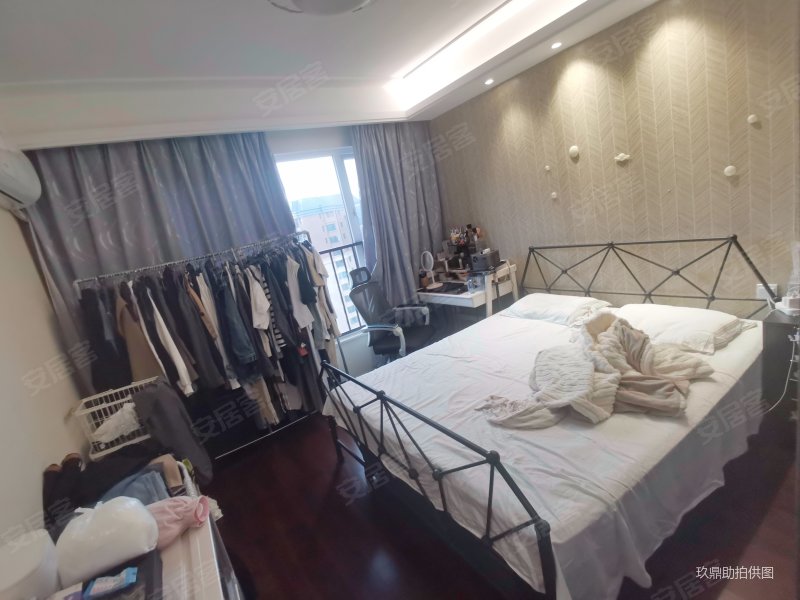 龙潭寺地铁口 石室北湖校(116)出价可得视线无遮挡 法拍房