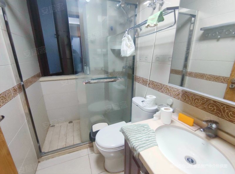 丽兹公馆1718三室两厅一卫82平住宅