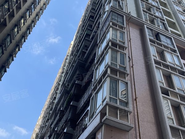 深圳宝安石岩恒富花园石岩恒富花园一房一厅租金1500块钱一个月,空房