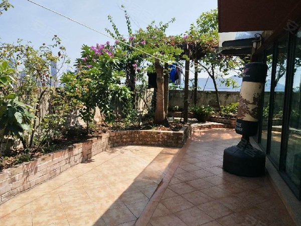 重庆南岸南滨路珊瑚水岸(一期)南坪东路 珊瑚水岸一期五房江景顶跃