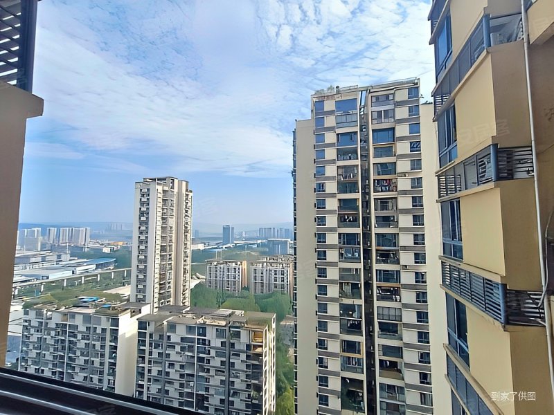 业主急卖免个税祥弘叠彩城精装跃层三房双卫拎包入住