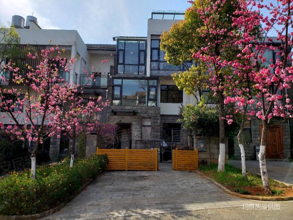 急售!急售!大理山水间,山水之间的别墅,花园南向,看山,看海