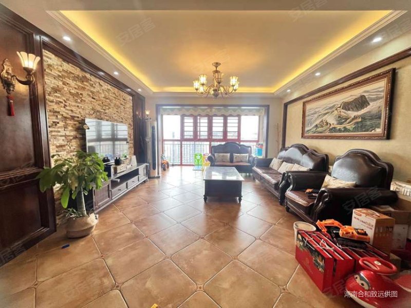 红星嘉和苑(一期) 出行方便 近医院 近地铁 双卫 正南朝向