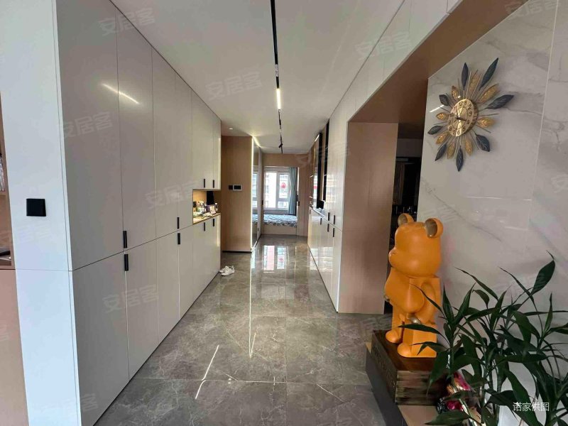 金地艺英里 高楼层视野无遮挡 装修豪华保养好 南北通透