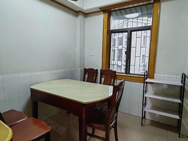 【多图】美景花园,光明租房,美景花园 中间楼层 近地铁 近学校 中心区