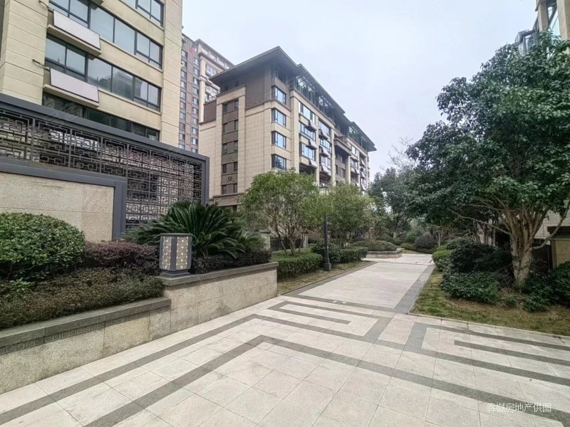 合肥房产网>合肥二手房>滨湖新区二手房>环湖cbd二手房>高速时代公馆>