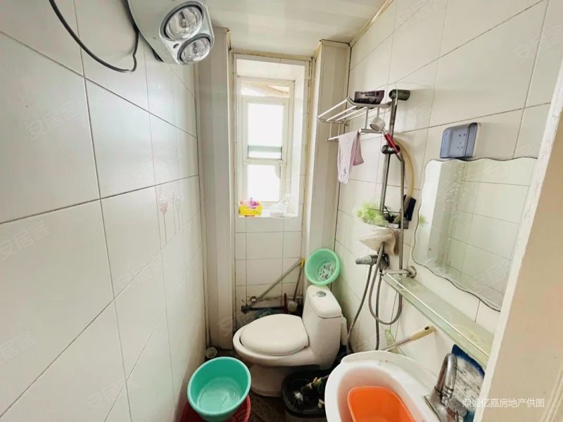 小三房交通便利高楼层采光充足得房率高满五南北通透