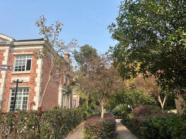 苏州吴中郭巷中海独墅岛(别墅)独墅湖边,超大独栋,500万豪华装修,私人