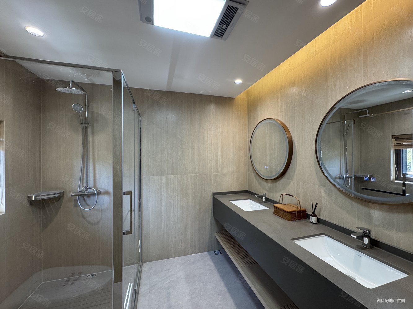 大理的小院子北区2室2厅2卫150㎡南北180万