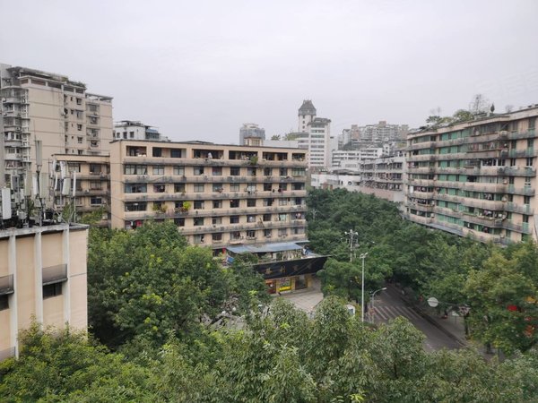 重庆北碚朝阳北碚月亮田电梯房,近吾悅广场周边配套齐全,近轻轨出租