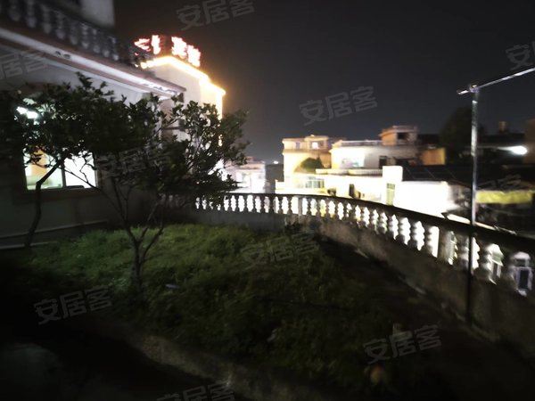 金华武义县武义城南赵宅安置小区赵宅夜市两室带大露台,无中介押一付一可随时看房拎包入住出租房源真实图片