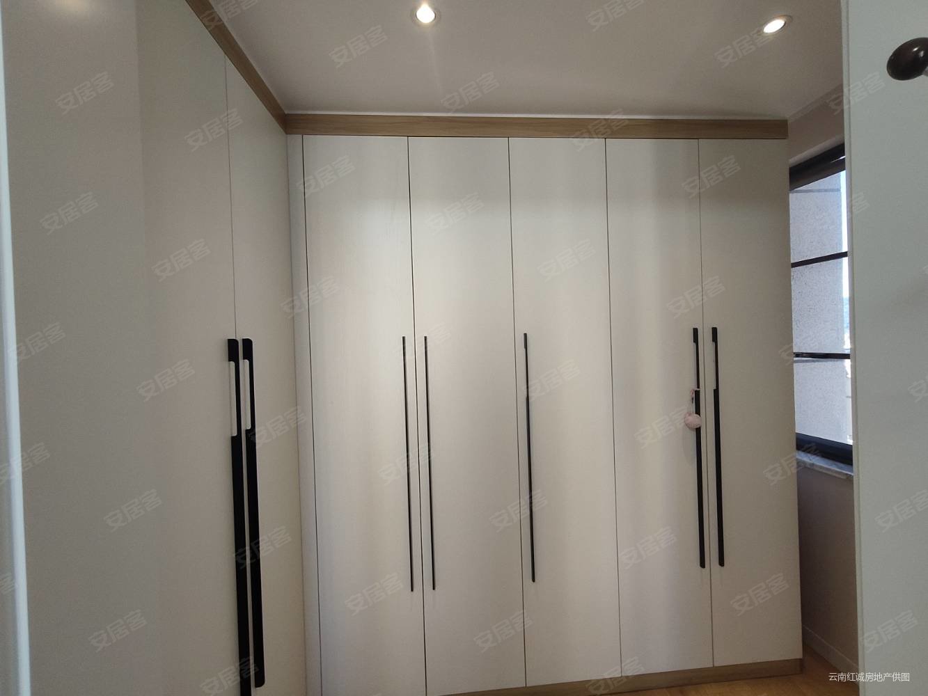 福地半岛艺丰广场3室2厅2卫110㎡东78.8万