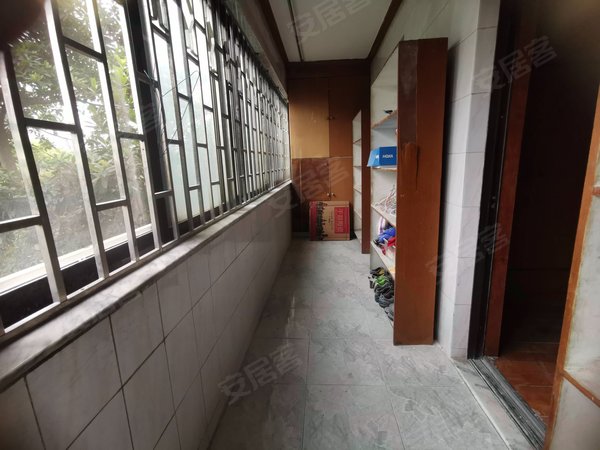 深圳福田华强北华新村华新村 4室2厅2卫  精装修132平米出租房源真实