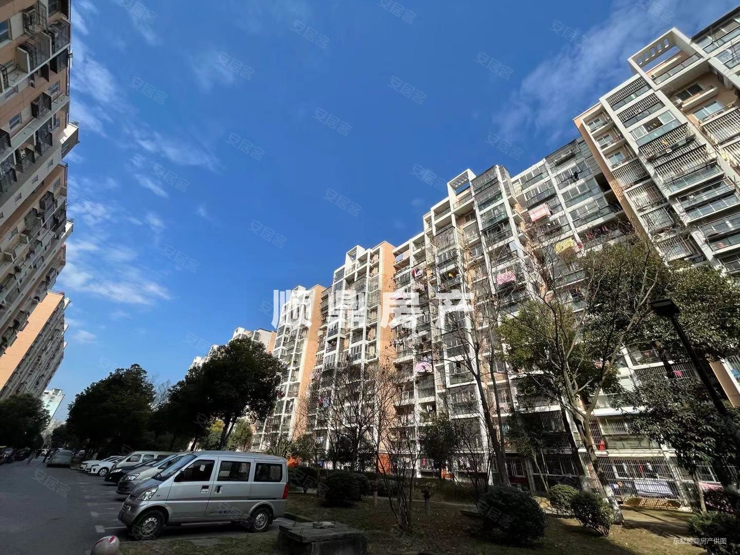 银龙鑫苑南苑3室2厅1卫85㎡南北169万