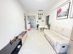 东莞南城西平景湖春晓 新出漂亮大两房 装修保养九成新 手快有手慢无赶紧的出租房源真实图片