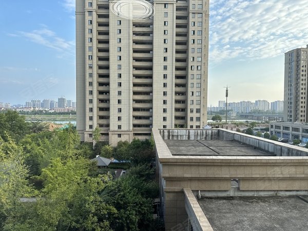 金华婺城婺城江南婺畔雅居固定车位3个,免费停车。江南江北金东区出租房源真实图片