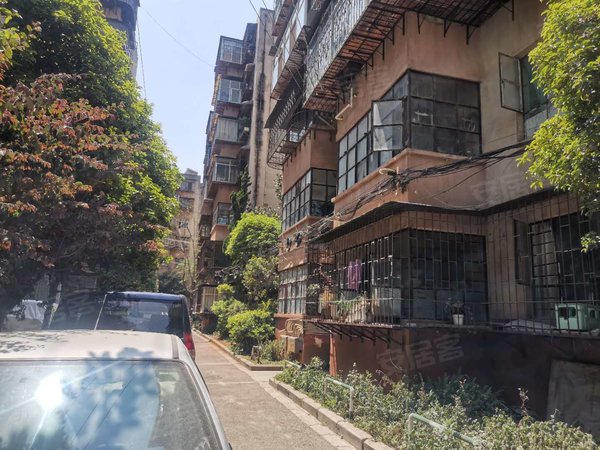 昆明西山船房片区西坝河小区南亚商圈 2房4楼 1200元 带 冰箱 洗衣机