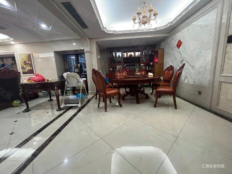 紫悦龙庭新上精装复式5房套内使用210平楼层适中满五年诚售