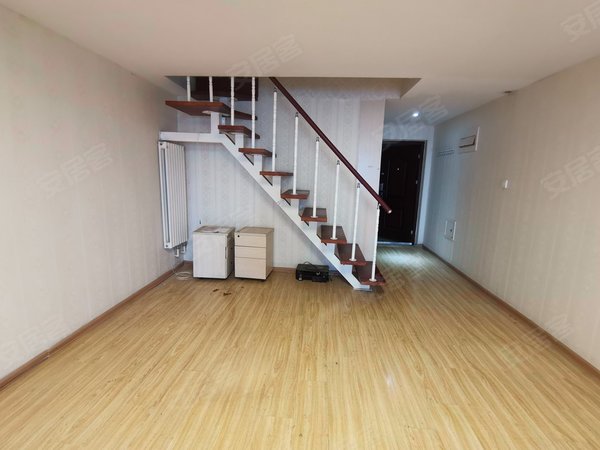 济南市中建设路欧亚大观商都泉景天沅对面 欧亚大观 复式公寓房 2室精