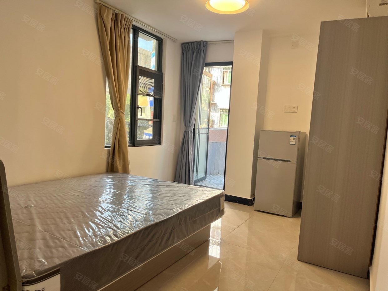 偶遇青年公寓（石碣店）电梯房，精装修，可短租，押一付一。