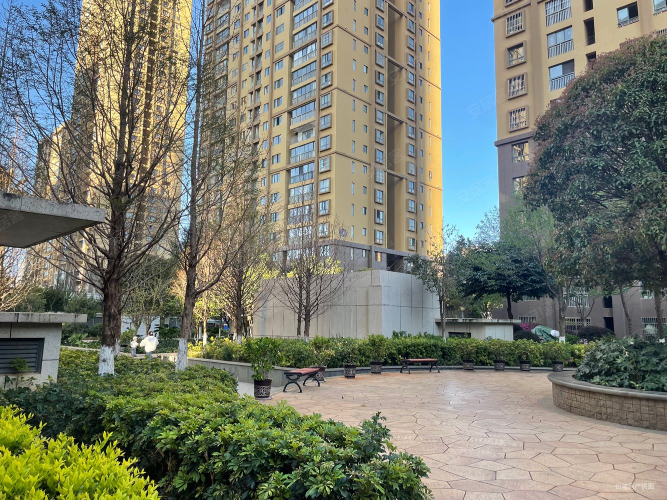 北辰财富中心商圈溪畔丽景小区两室两厅一卫出售