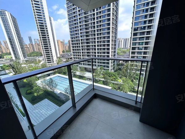 杭州临平临平理想臻品理想 4室2厅2卫 7800.