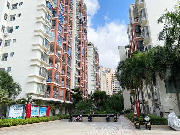 三亚吉阳迎宾路阳光名邸迎宾路,精装3房,配套齐全,生活交通方便,短租