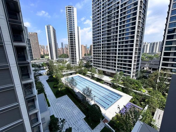 杭州临平临平理想臻品理想 4室2厅2卫 7800.