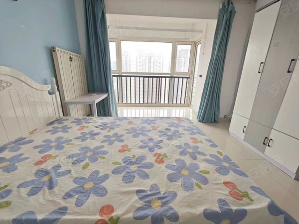 济南高新国际会展中心茗筑美嘉主卧大阳台 茗筑美嘉 高新万达 会展