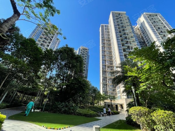 深圳龙华莱蒙水榭春天莱蒙水榭春天(一二三期)水榭春天89三房,6200,老