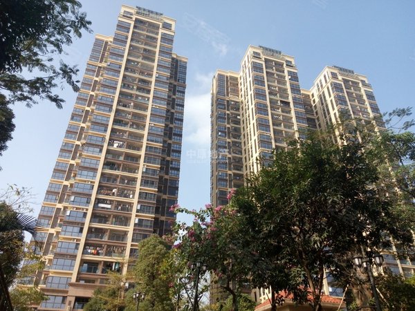 深圳龙华深圳北站金亨利瑜璟苑(北站门户 金亨利)居家大四房出租房源